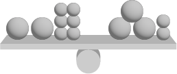 Une balance de différentes tailles de billes. 2 grosses billes et 6 petites billes sur le côté gauche de la balance. 3 grosses billes et 2 petites billes sur le côté droit.